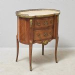 1635 3070 CHEST OF DRAWERS